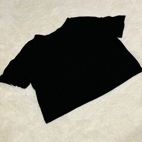 Nike cropped Futura logo t-shirt in black Woman’s size Small - Picture 10 of 12